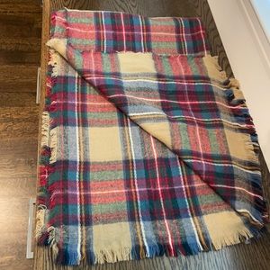 Women’s large plaid cozy scarf wrap